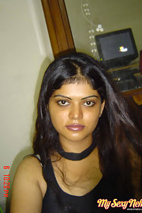 Indian Wife Neha sexy housewife from Bangalore posing