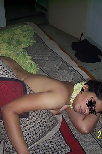 Erotic Indian Aunty Hanima Saree Stripped Naked