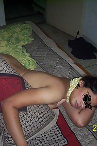 Erotic Indian Aunty Hanima Saree Stripped Naked