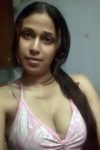 Indian girl giving sexy poses