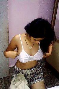 Porn Pics Sexy Indian Neena Bhabhi Juicy Pussy Pics