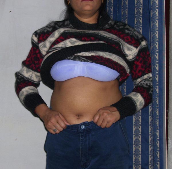 600px x 591px - Chubby Indian Aunty Kalpana Boob Show - Indian Porn Photos