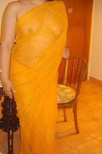 Porn Pics Chubby Indian Housewife Hura Saree Stripped Naked