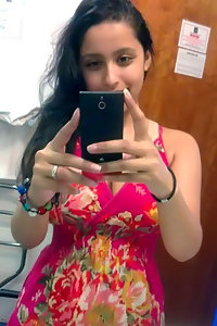 Porn Pics Hot Indian Asiya Showing Big Boob