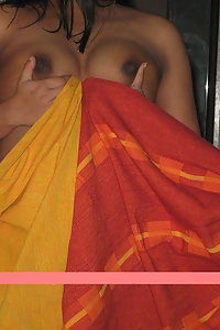 Indian Babe Erotic Romantic Dancing Posing Nude
