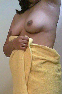 Indian Juicy Housewife Nazmi Towel Unwrapped Naked