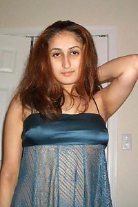 Indian Girl Shaina Posing Nude In Hotel Room