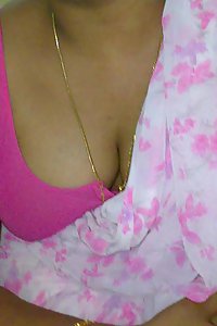 Porn Pics Mature Indian Aunty Nirmala In Pink Blouse