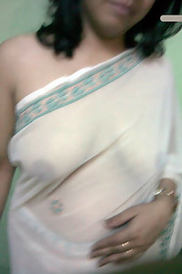 Porn Pics Indian Aunty Sunaina Leaked Nude Pics