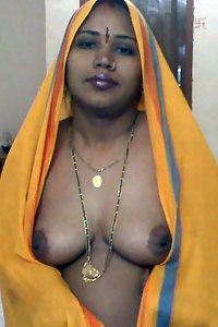 Porn Pics Hot Indian Auty Vaishnavi Removing Blouse