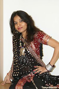 Indian Babe Kavya in her gujarati outfits chania cholie