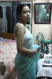 Hot Indian girls posing naked on camera